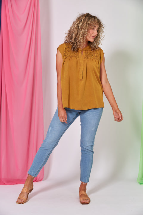 Elan Top