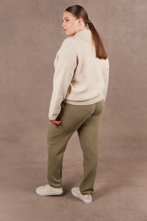 Paarl Crossover Knit