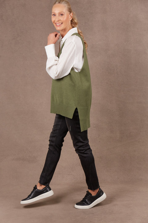 Nakako Vest