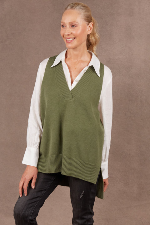 Nakako Vest