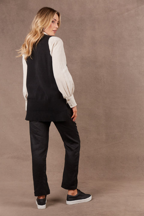 Nakako Vest