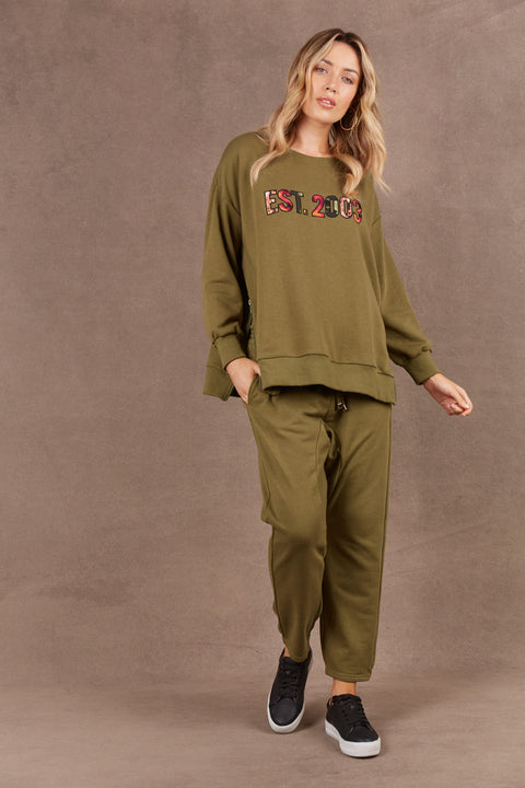 Est Sweat Top