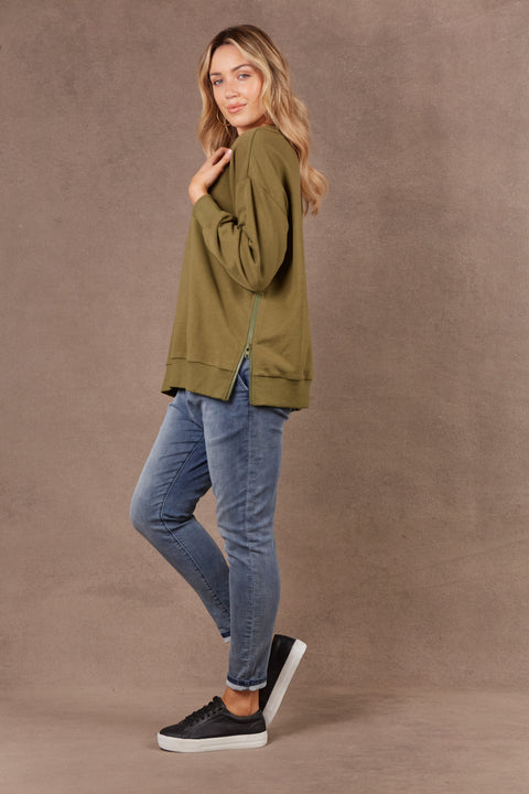 Est Sweat Top