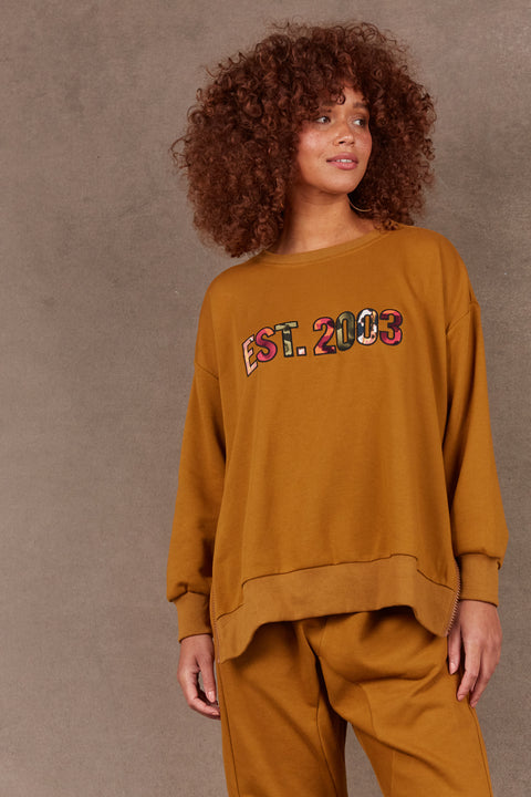 Est Sweat Top