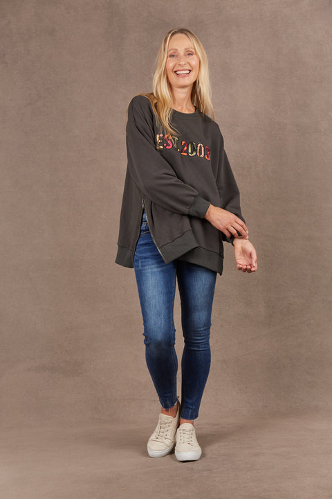 Est Sweat Top