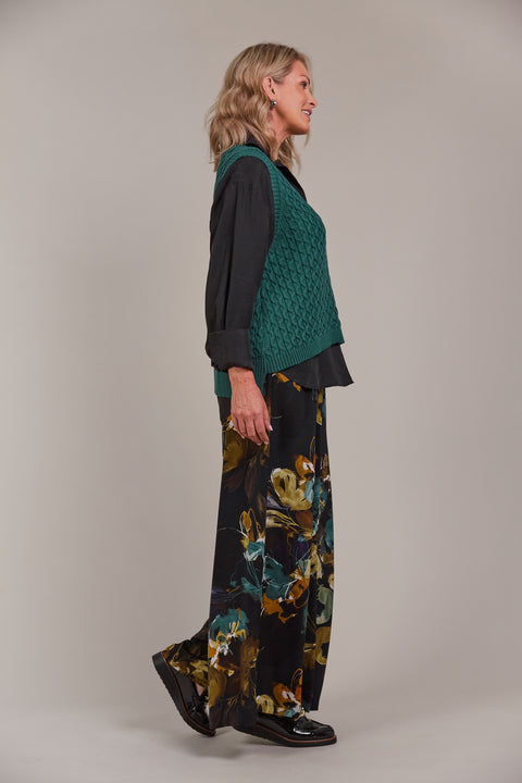 Naviva Vest