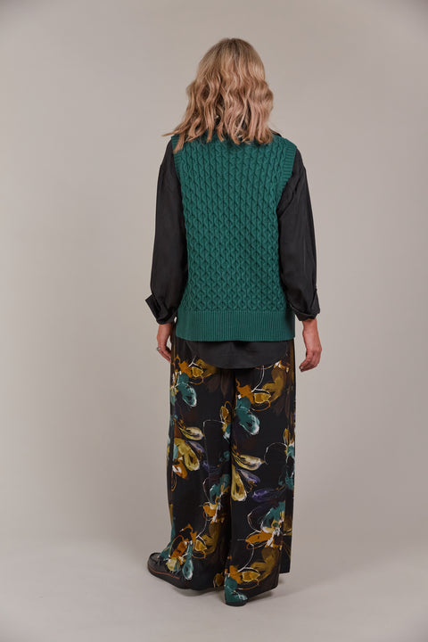 Naviva Vest