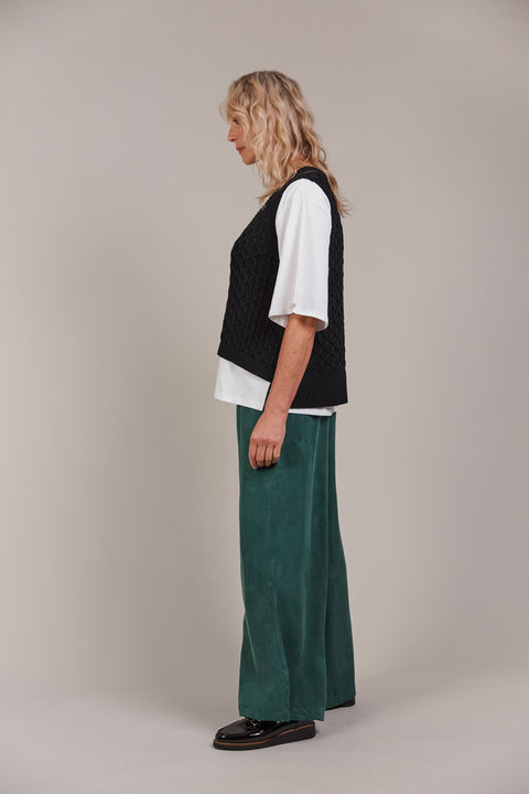 Naviva Vest