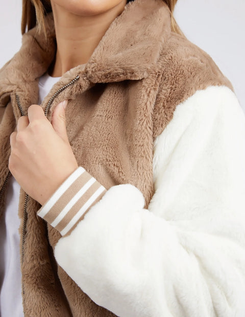 Mae Contrast Bomber