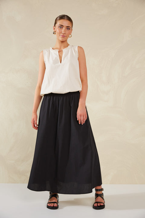 Adelfia Tie Top