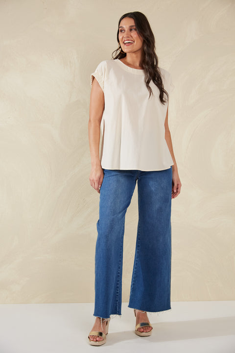 Adelfia Top