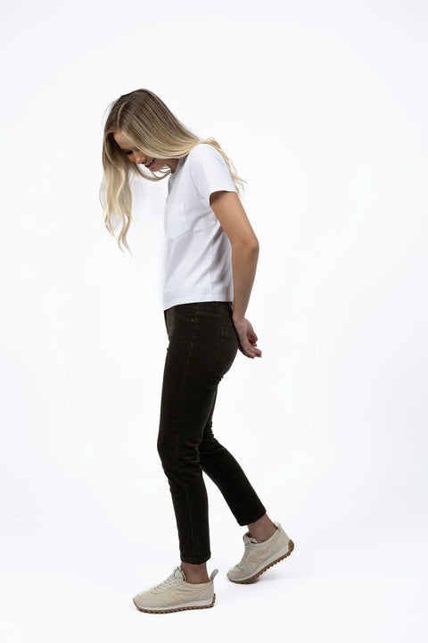 Queen Cord Jean W25
