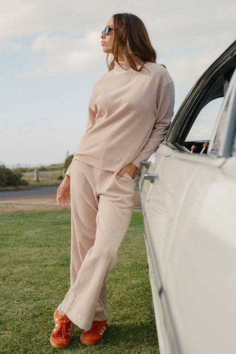 Lay Back Pant