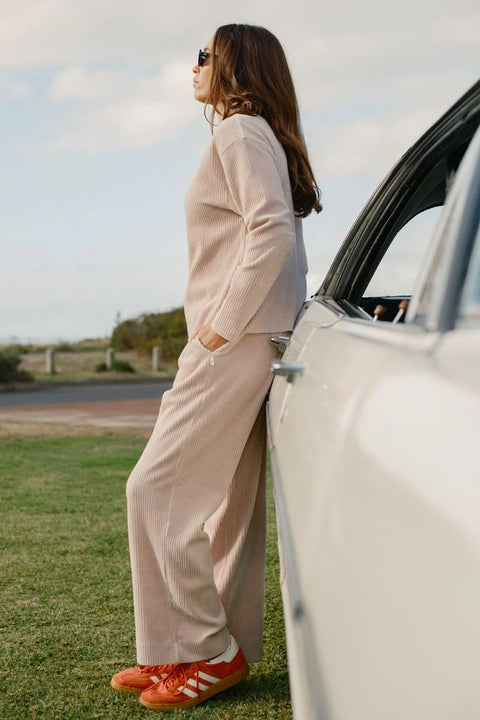 Lay Back Pant